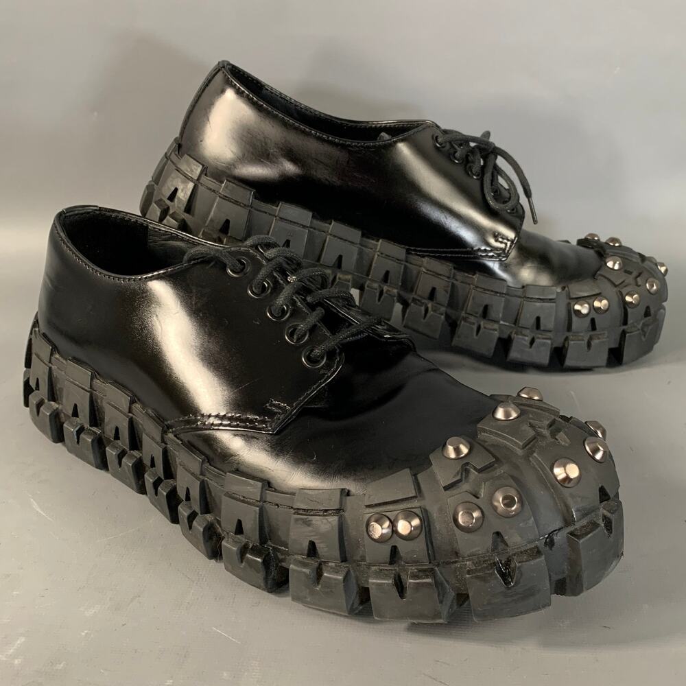 PRADA FW2019 Size 9 Black Gunmetal Studded Leather Cap Toe Lace Up Shoes